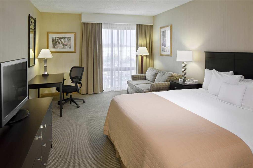 Doubletree By Hilton Bradley International Airport Hotel Windsor Locks Room photo